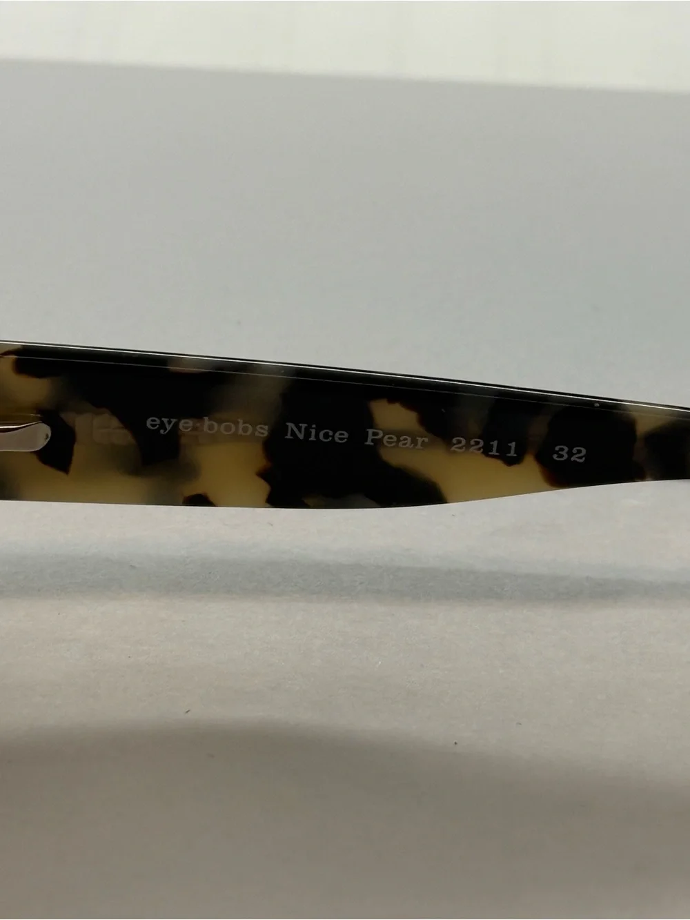 Brand new Women’s Eyebobs Reading Glasses 2.50 with Patterned Arms